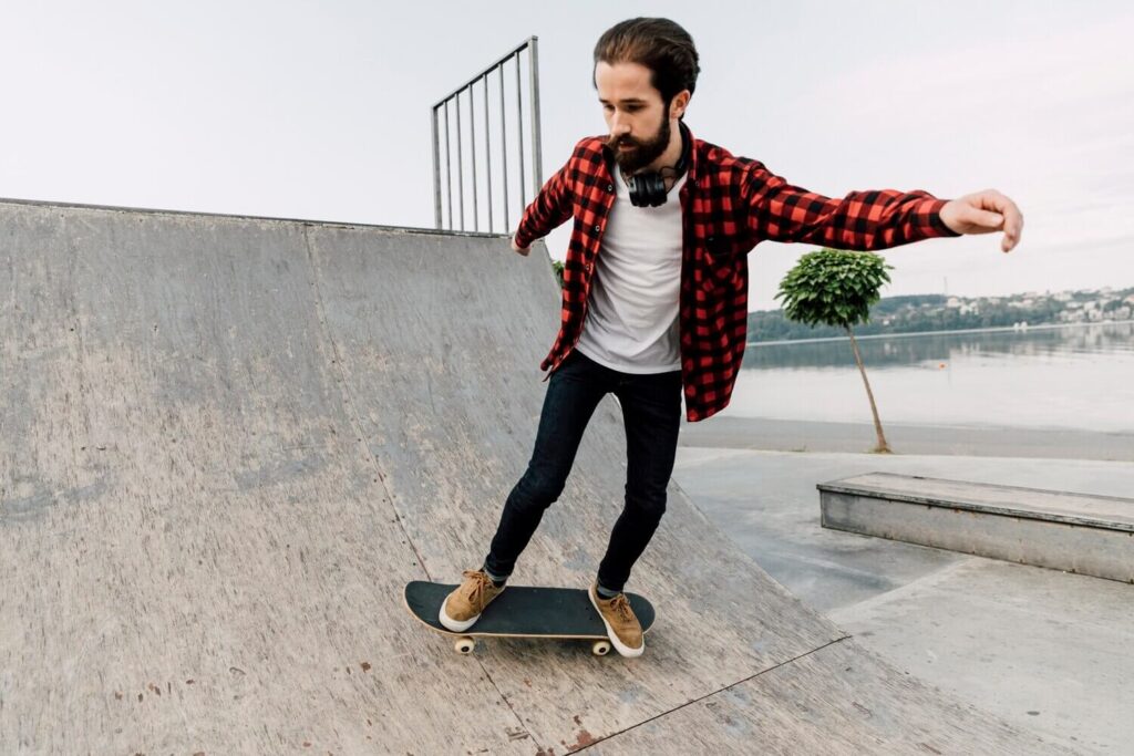 A szabadság négy kis keréken keréken: miért vágj bele a gördeszkázásba 30 felett is?