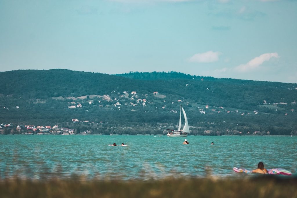 hajózás a Balatonon